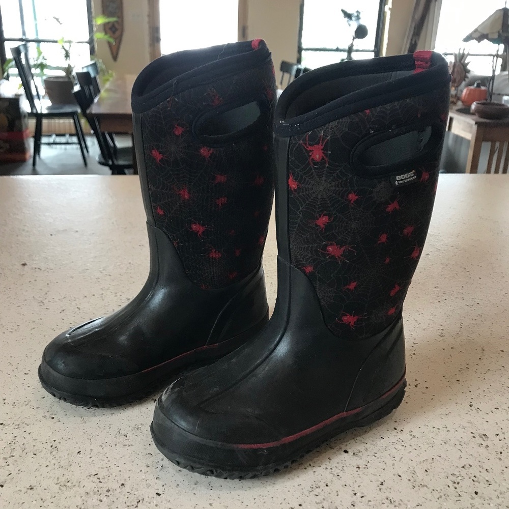 Kids Bogs boots size 13